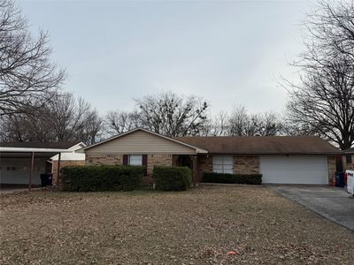 415 W Highland Dr