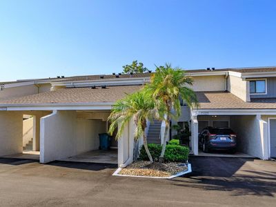 5429 VINELAND ROAD #6F
