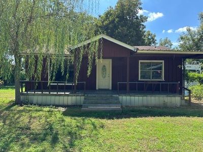 Property at 809 E Clark Ave, Crockett, TX