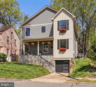 5047 Macarthur Blvd NW
