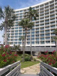 1401 E Beach Dr UNIT 215