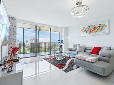 20379 W Country Club Dr APT 1436