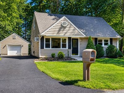 Property at 27 Ferndale Rd, Wayne, NJ
