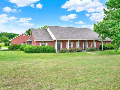 2735 Bent Oaks Dr