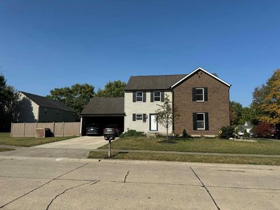 5631-5633 Excalibur Pl