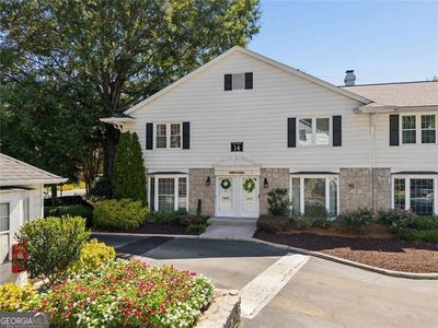 136 Peachtree Memorial Dr NW
