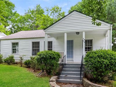 2454 Spring Garden Dr SW