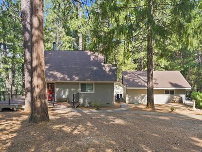 16902 McKenzie Dr
