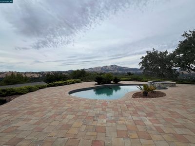 300 Oak View Ter