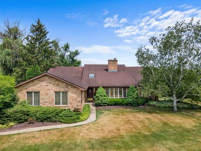 35W186 Duchesne Dr