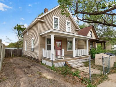 571 Front Ave