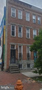 1339 E North Ave