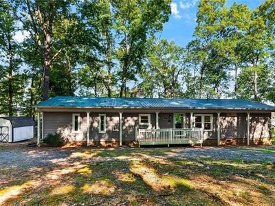 390 Lake Landing Dr