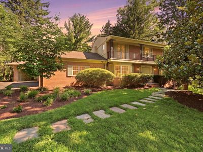 3211 Farmington Dr
