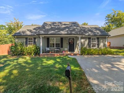 710 Ben Ave