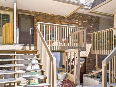 1525 S Holly Street #208