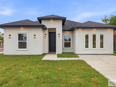 1250 Fresno St