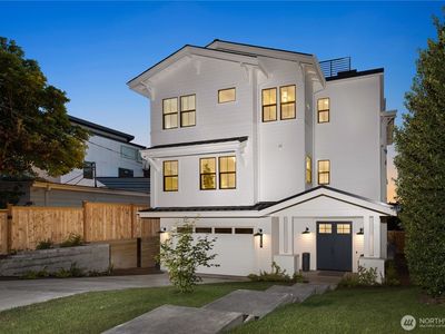 3243 13th Avenue W