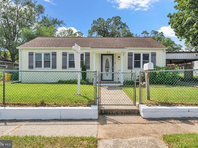 613 Binsted Rd