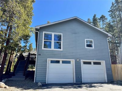 82 Adelaide Court