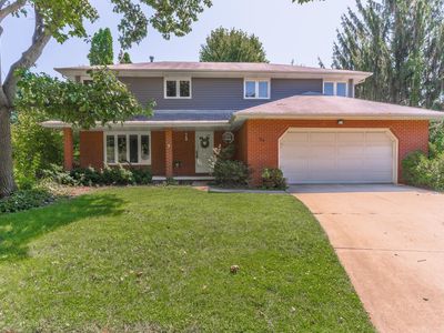 34 Chiswick Cir