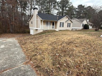 Property at 6092 Leverett Dr, Lithonia, GA