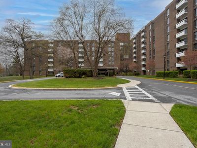 7 Slade Ave APT 511