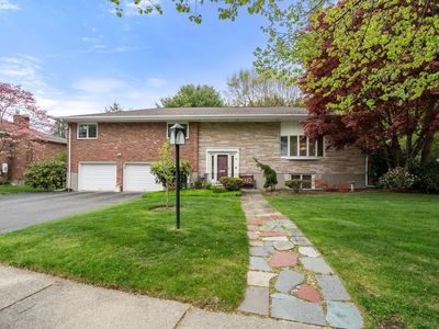58 Donna Rd
