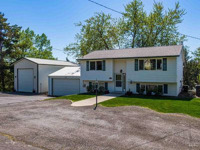 135 W Persimmon St