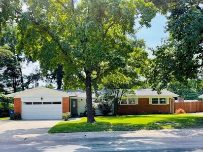 120 S Duchesne Dr