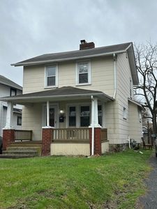 562 S Ogden Ave