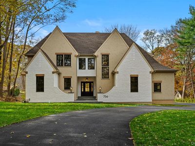 756 Mount Sinai-Coram Road