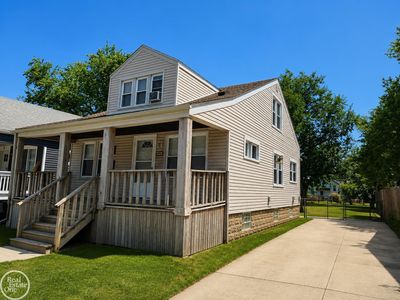 Property at 320 E Cambourne St, Ferndale, MI