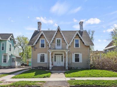 39-41 Bartlett Ave