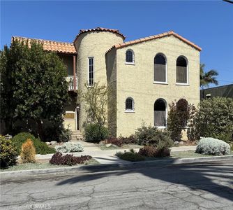 843 Newport Ave