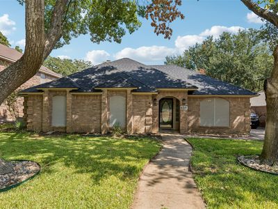 6215 Sandybrook Dr