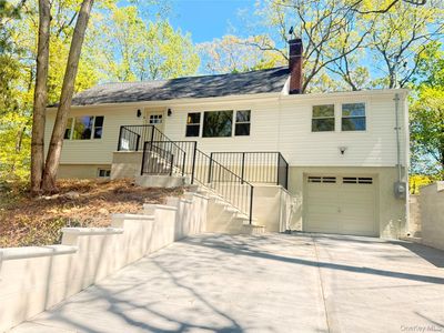 16 SUNSET Drive