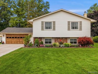 5698 Jennifer Dr W