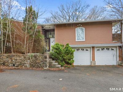 34 Farm Hill Road