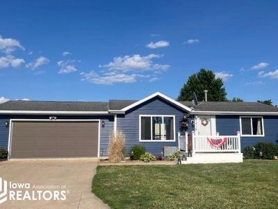Property at 1016 S Shamrock Cir, Mount Pleasant, IA