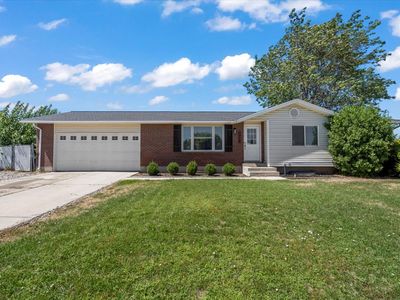 4318 S King Arthur Dr