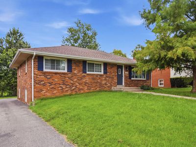 563 Bishop Dr