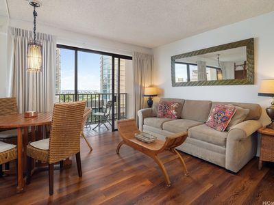 2140 Kuhio Ave APT 1103