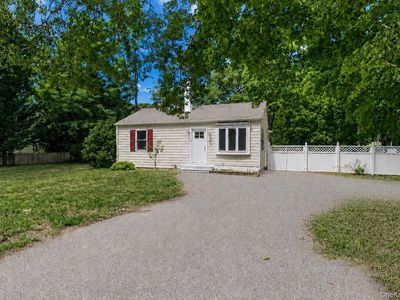 685 Horseblock Road