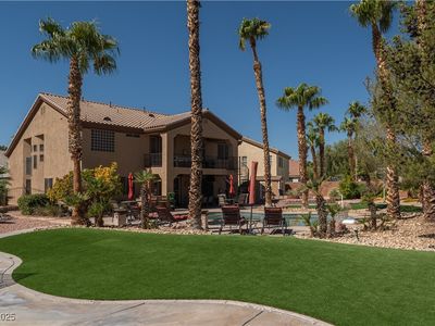 9012 Alpine Peaks Ave