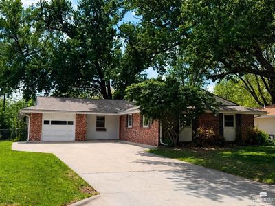 Property at 2453 Vaughn Dr, Manhattan, KS