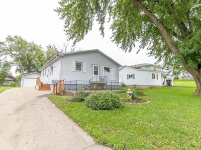 Property at 703 Oak St, Mapleton, IA