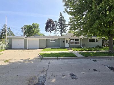 3729 W Kaul AVENUE