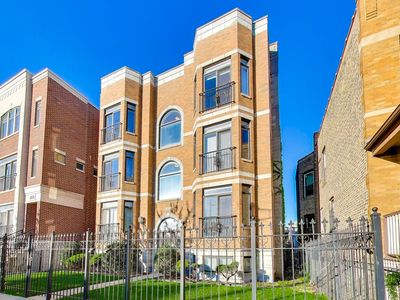 2022 N Wood St APT 3N