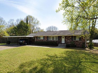 3561 Westbrook Dr SE